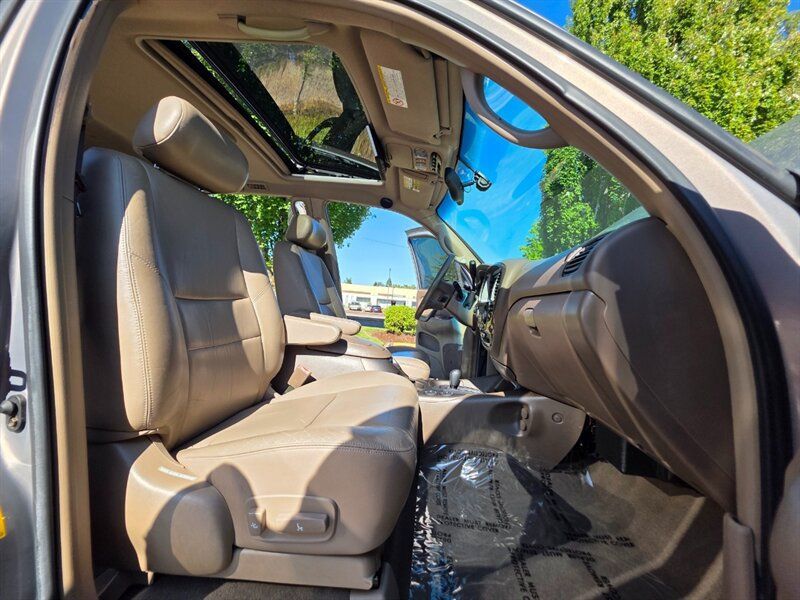 Used 2002 Toyota Sequoia Limited AWD/4WD image 14