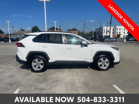 Certified 2020 Toyota RAV4 XLE w/ Convenience Package FWD image 7