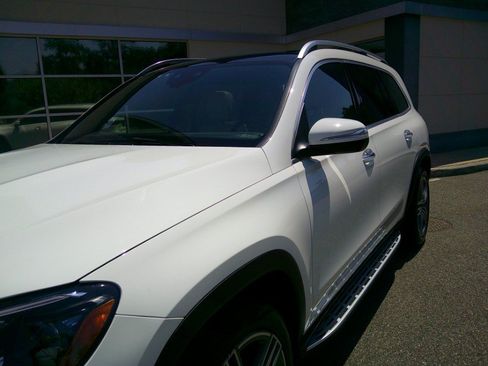 Used 2024 Mercedes-Benz GLS 450 4MATIC image 62