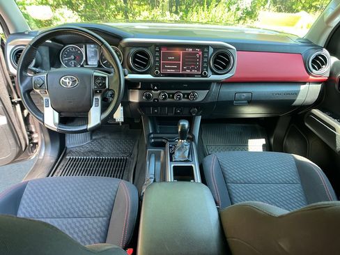 Certified 2022 Toyota Tacoma SR5 w/ SR5 Appearance Package (SM) AWD/4WD image 13