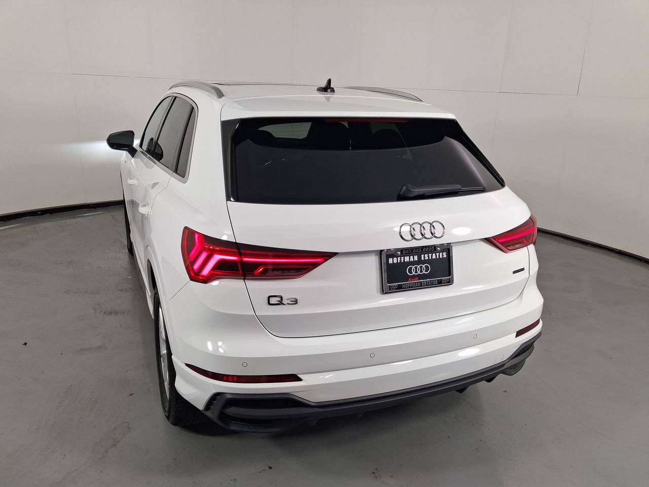 Used 2025 Audi Q3 2.0T Premium Plus w/ Premium Plus Package AWD/4WD image 32