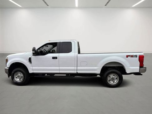 Used 2019 Ford F250 XL w/ XL Value Package image 2