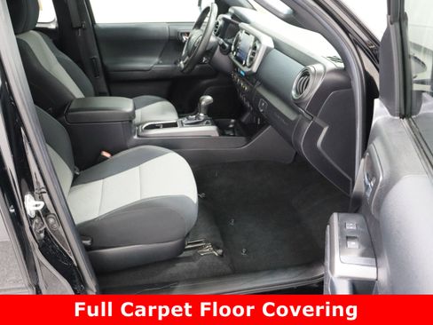 Used 2023 Toyota Tacoma TRD Off-Road image 33