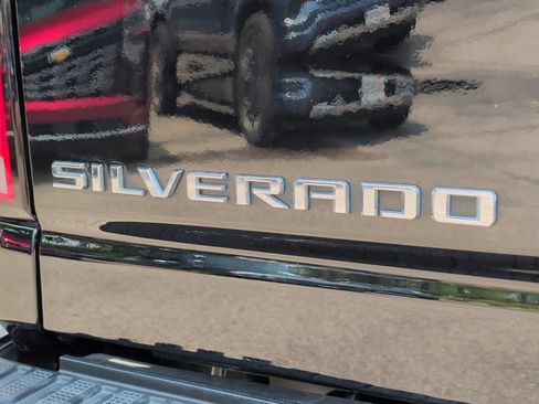 Used 2025 Chevrolet Silverado 3500 LTZ w/ LTZ Premium Package AWD/4WD image 41