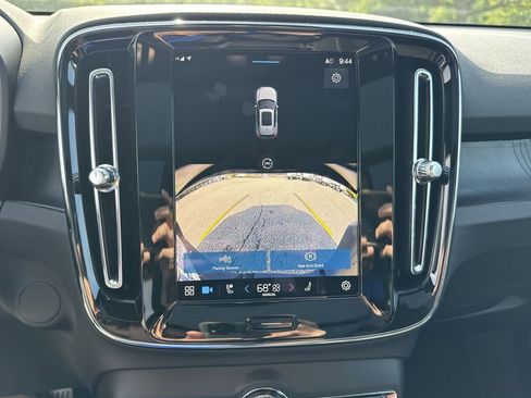 New 2024 Volvo XC40 Recharge Plus w/ Protection Package Premier image 23