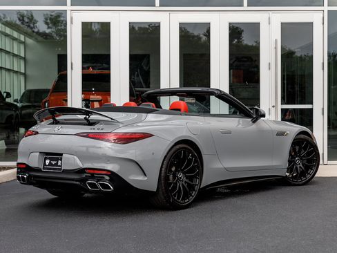 Used 2024 Mercedes-Benz SL 63 AMG 4MATIC image 21