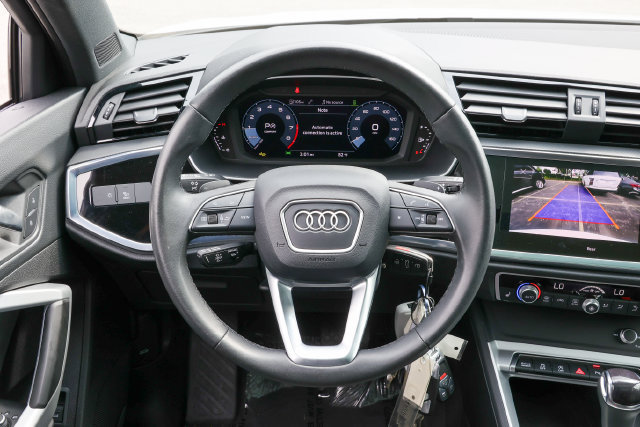 Used 2025 Audi Q3 2.0T Premium AWD/4WD image 8