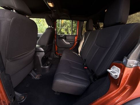 Used 2014 Jeep Wrangler Unlimited Sport w/ Quick Order Package 24S AWD/4WD image 24