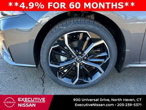 New 2025 Nissan Altima 2.5 SR image 8