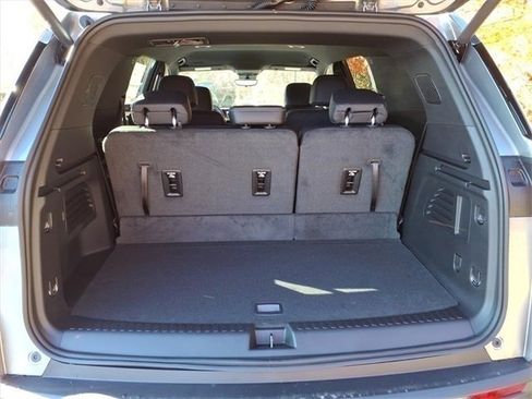 New 2026 Chevrolet Traverse LT w/ Driver Confidence Package image 11