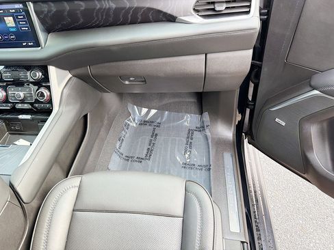 Used 2021 GMC Yukon Denali w/ Denali Ultimate Package image 18