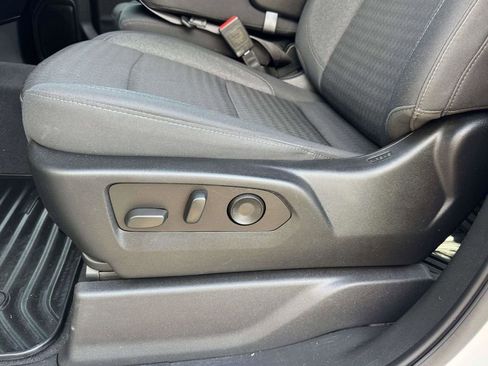 Used 2024 Chevrolet Silverado 2500 Custom w/ Custom Value Package AWD/4WD image 19