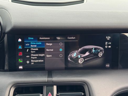 Used 2021 Porsche Taycan image 30