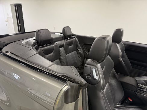 Used 2019 Land Rover Range Rover Evoque SE Dynamic image 46