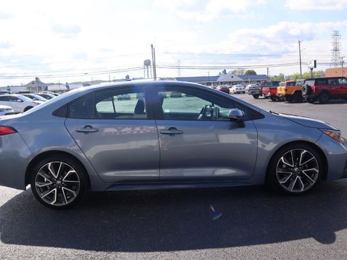 Used 2020 Toyota Corolla SE w/ SE Premium Package FWD image 6