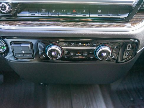 Used 2025 GMC Sierra 3500 SLE image 25