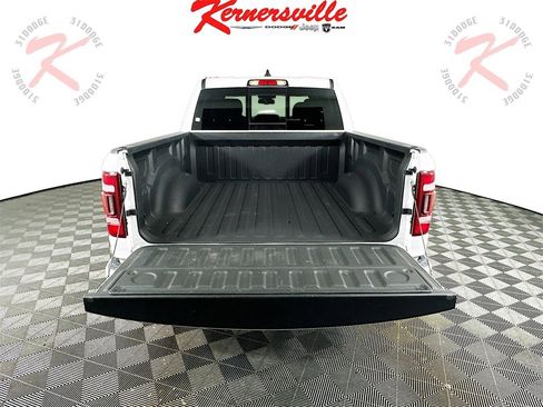 Used 2019 RAM 1500 Limited w/ Body Color Bumper Group image 30