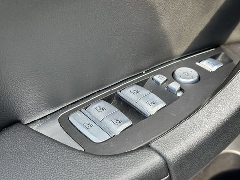 Certified 2023 BMW X4 xDrive30i w/ Premium Package image 22