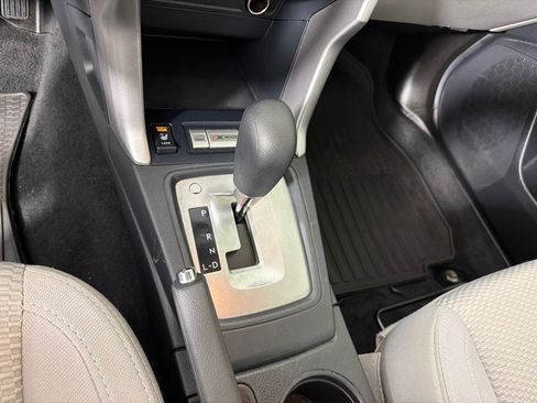 Used 2018 Subaru Forester 2.5i Premium AWD/4WD image 17