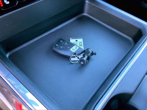 Used 2024 Chevrolet Silverado 2500 LTZ w/ LTZ Convenience Package image 15