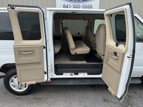 Used 2008 Ford E-350 and Econoline 350 XL RWD image 23