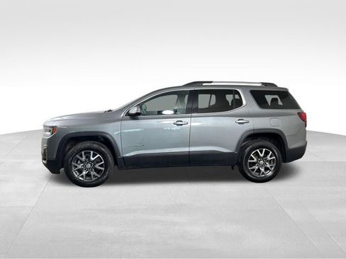 Used 2023 GMC Acadia SLT FWD image 3