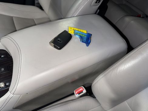 Used 2014 Lexus LS 460 image 29