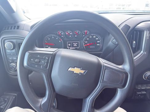 Used 2024 Chevrolet Silverado 2500 Custom w/ Custom Value Package image 14