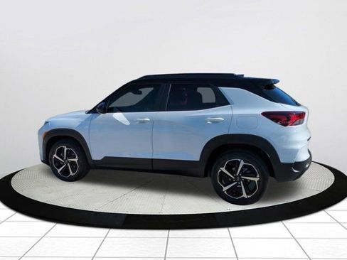 Used 2023 Chevrolet TrailBlazer RS w/ Convenience Package image 5