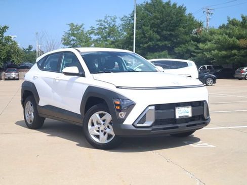 Certified 2026 Hyundai Kona SE AWD/4WD image 3