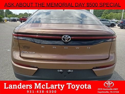 Used 2026 Toyota Crown AWD/4WD image 4