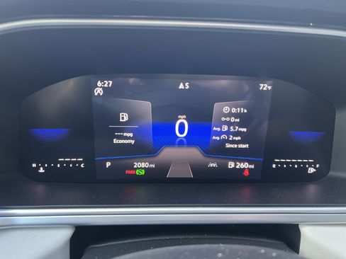 Used 2025 Volkswagen Taos SE FWD image 19
