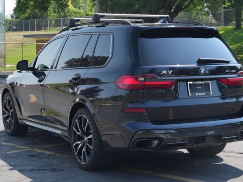 Used 2021 BMW X7 xDrive40i w/ M Sport Package AWD/4WD image 3