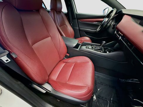 Used 2021 MAZDA MAZDA3 s image 14