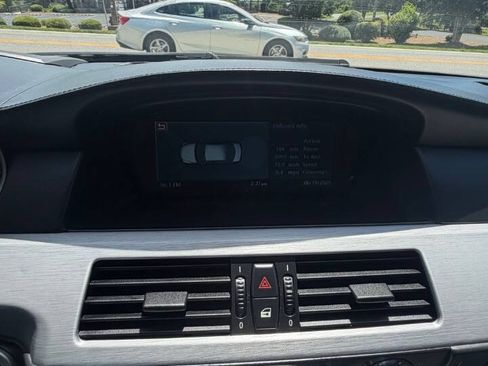 Used 2007 BMW M5 RWD image 17