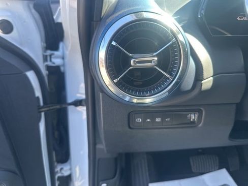 New 2026 Chevrolet Equinox EV LT image 18