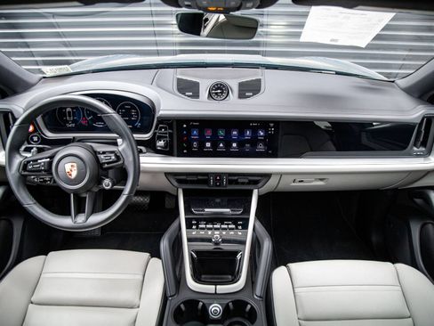 Certified 2026 Porsche Cayenne Coupe AWD/4WD image 21