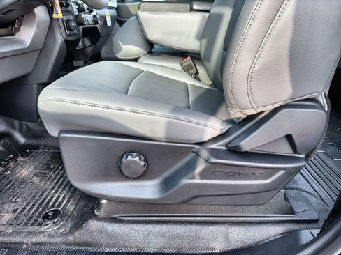 New 2026 Ford F350 XL w/ XL Chrome Package image 25