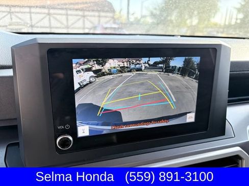 Used 2024 Toyota Tacoma SR5 AWD/4WD image 17