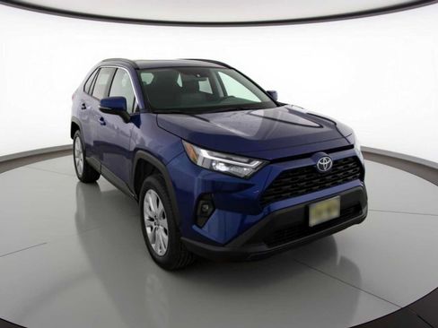 Certified 2025 Toyota RAV4 XLE Premium image 3