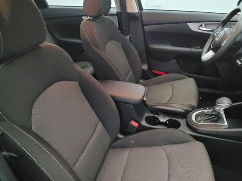 Used 2023 Kia Forte LXS image 21