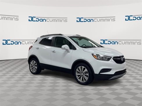 Used 2018 Buick Encore Preferred image 2