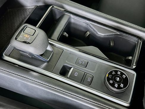 Used 2023 Nissan Pathfinder SV w/ SV Premium Package AWD/4WD image 24