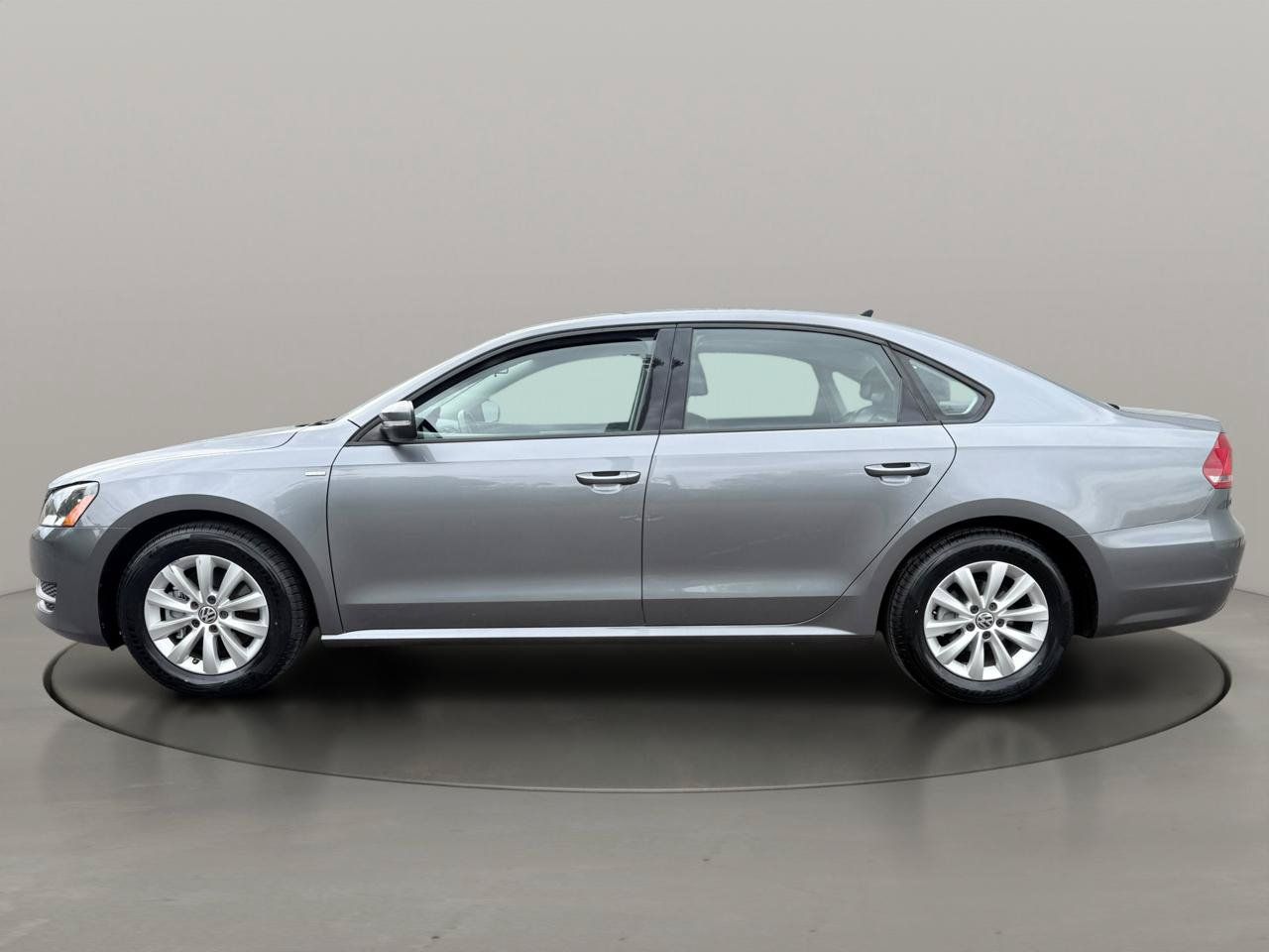 Used 2015 Volkswagen Passat 1.8T Wolfsburg Edition FWD image 3