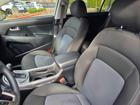 Used 2016 Kia Sportage LX image 21