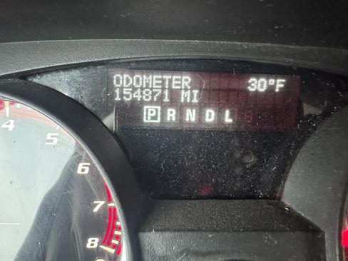 Used 2010 GMC Acadia SLE image 21