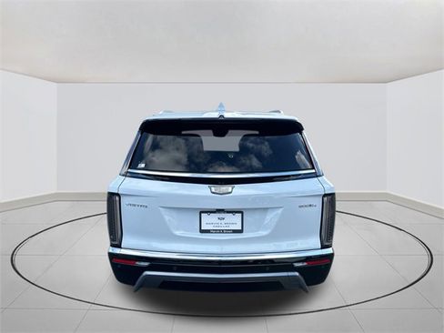 New 2026 Cadillac Vistiq Luxury image 12