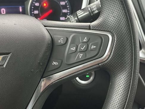 Used 2020 Chevrolet Equinox LT FWD image 27