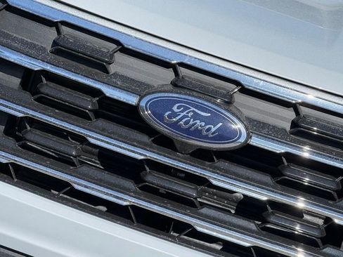 New 2026 Ford Explorer Active w/ Active Comfort Package image 4