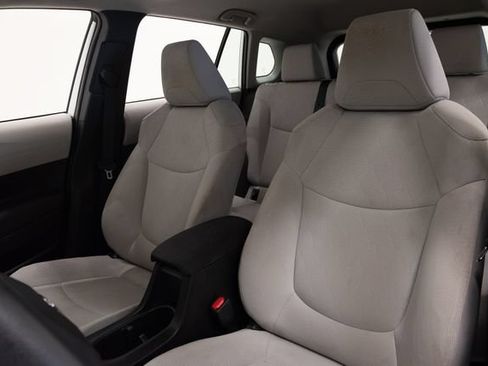 Used 2024 Toyota Corolla Cross L FWD image 40